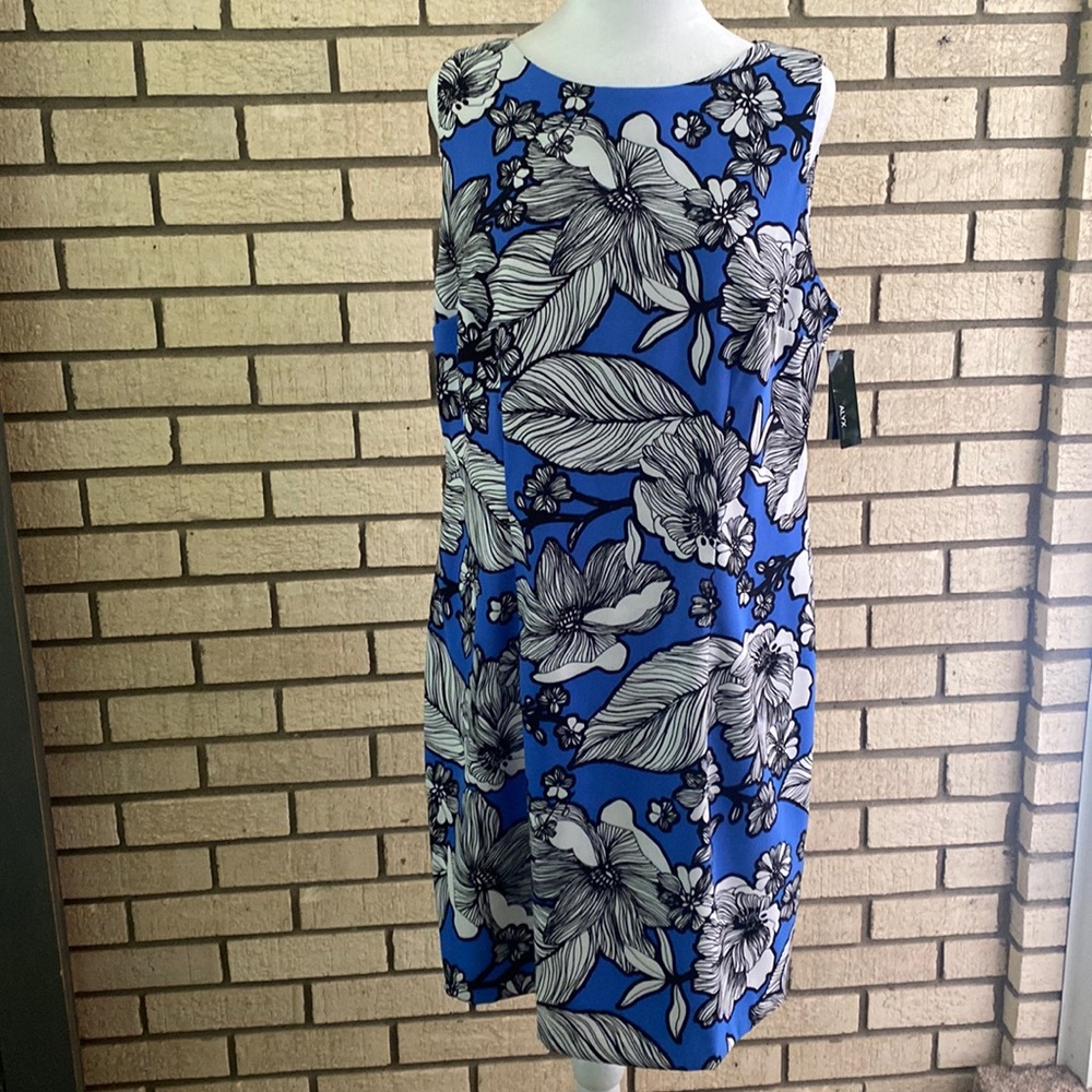 Womans size 16 Alyx dress NWT